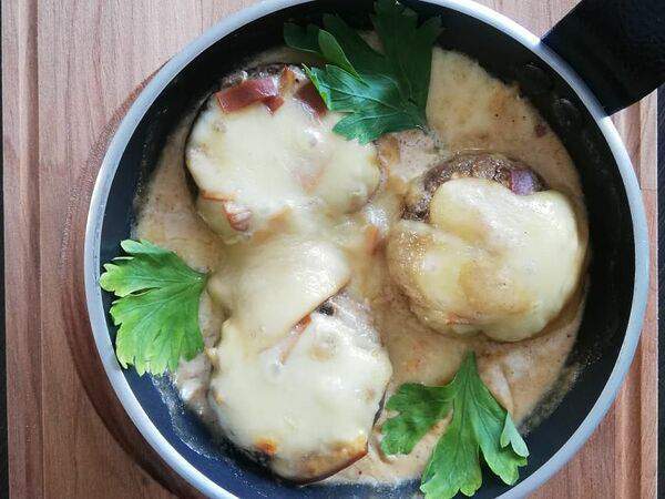 Навруз73 - Шляпки шампиньонов с сулугуни на кеци