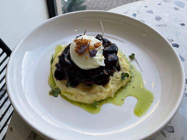 Black Fox - Рубленая котлета с пюре из картофеля и сельдерея