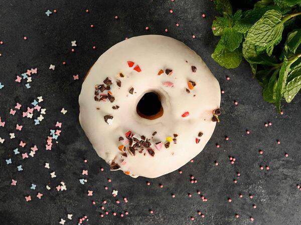 Pizza NB - Millers Donuts Белый шоколад