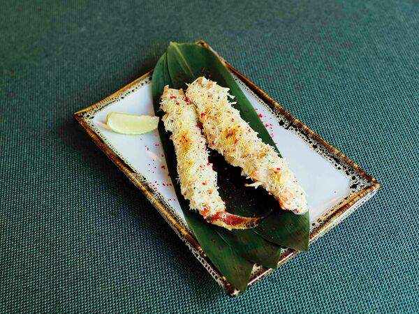 Где-то в Азии - Запеченная фаланга краба с авокадо