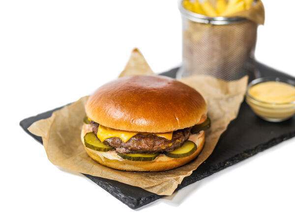 Gellert bar - Чизбургер Эль классико