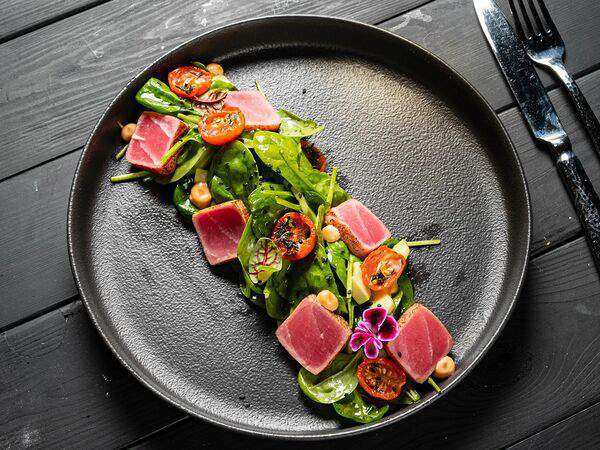 Гости рестопаб - С тунцом