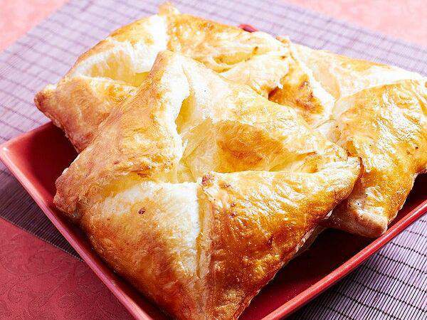 Джо-Джо - Пеновани хачапури с имеретинским сыром и курицей