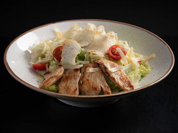 Amaris - Салат Цезарь с курицей