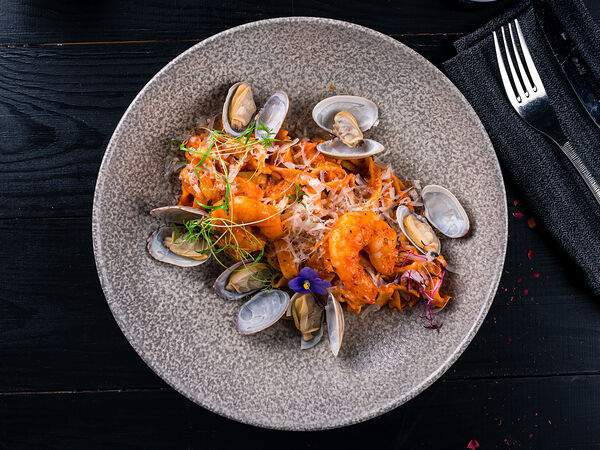 Березка - Тальятелле с морепродуктами под соусом биск