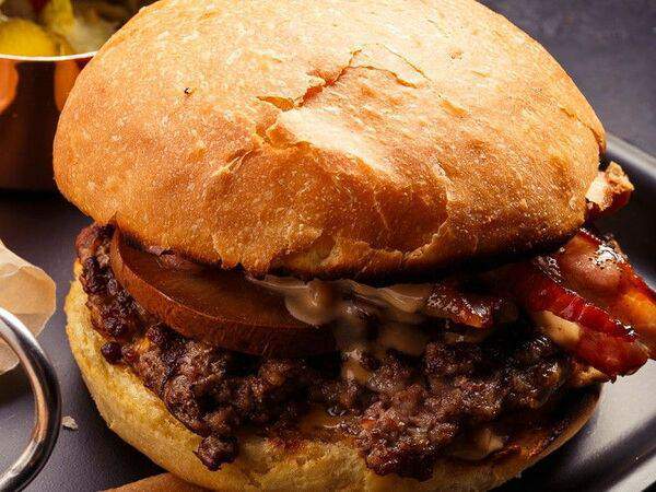 Сказка Skazka Печь & Гриль - Бургер с арахисом и копченой грушей