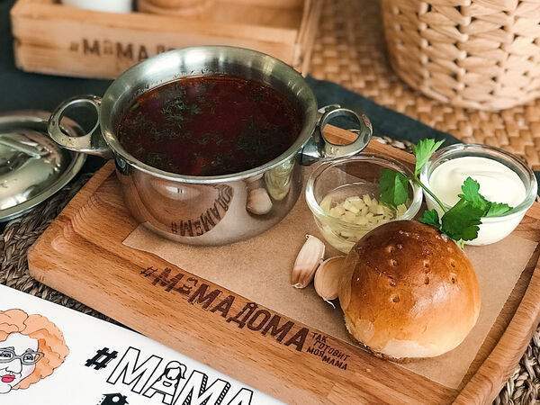 #МамаДома - Борщ с пампушкой и чесночным соусом