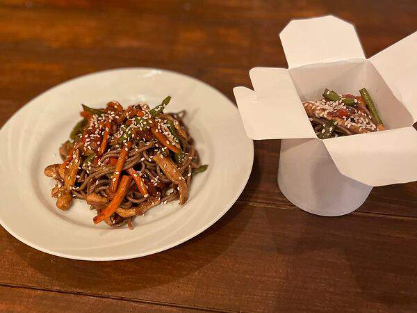 Cosa Nostra - Лапша Соба с овощами и свининой