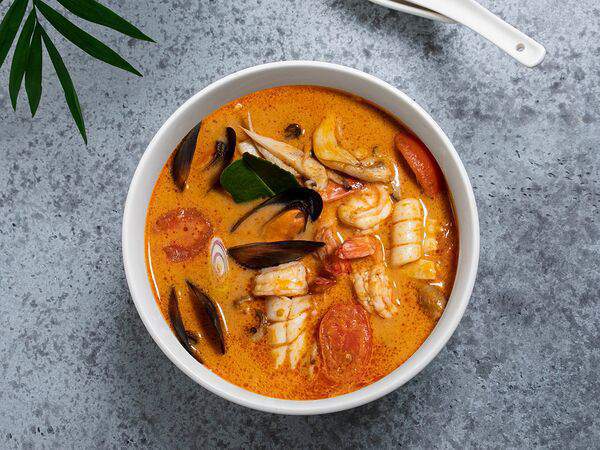 Godzilla Ramen - Королевский Том Ям с морепродуктами