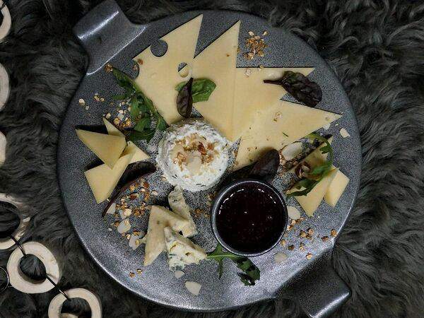 Викинги - Тарелка с сырами