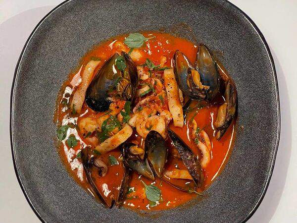 Причал - Cioppino с морепродуктам
