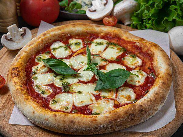 Yoshi Sushi & Mulino Pizza - Пицца Маргарита