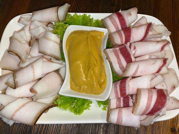 Бо-Бо - Нарезка из домашнего сала