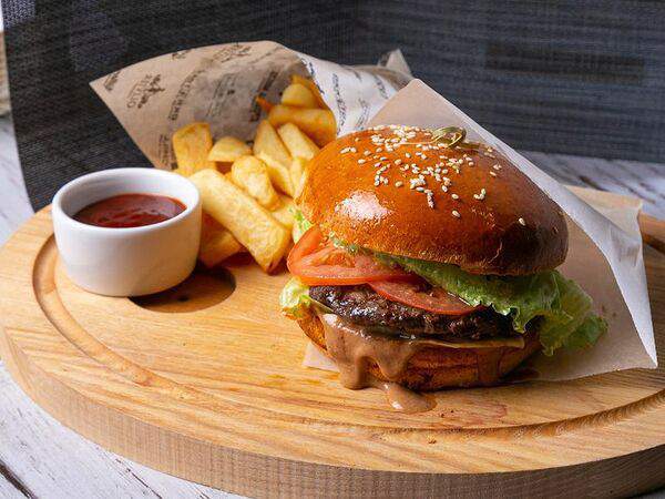 Шеннон - Бургер с мраморной говядиной