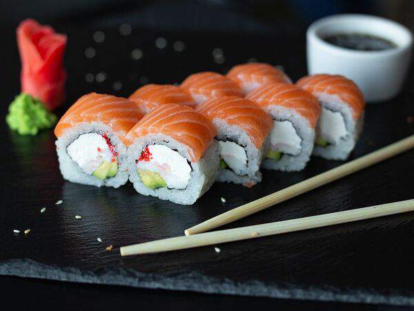 Сакана - Ролл Филадельфия Люкс