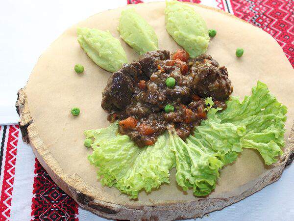 Диканька - Щечки говяжьи, томленные с картофельным пюре