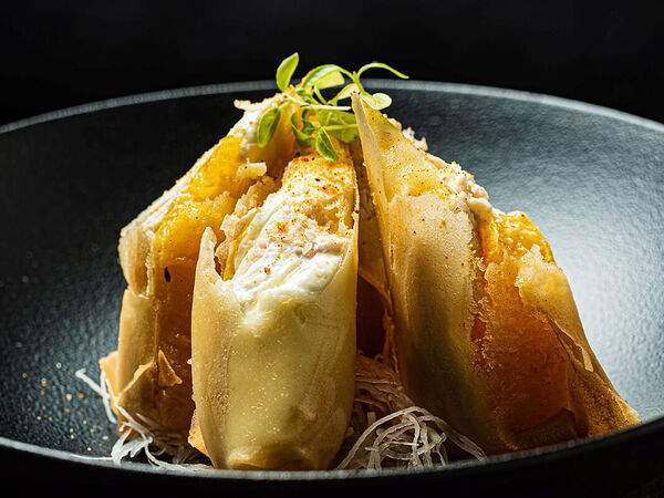 Ewoki - Crispy roll с курицей и апельсином