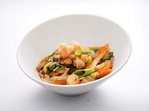 Золотая маска - Вок с морепродуктами