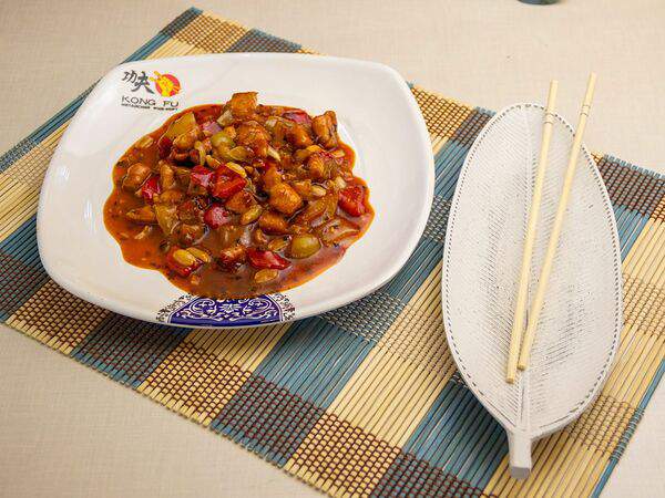 Kong Fu - Курица с арахисом