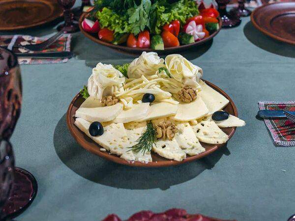 Боржоми - Сырное ассорти