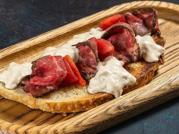 Разжигатели - С ростбифом и соусом тоннато