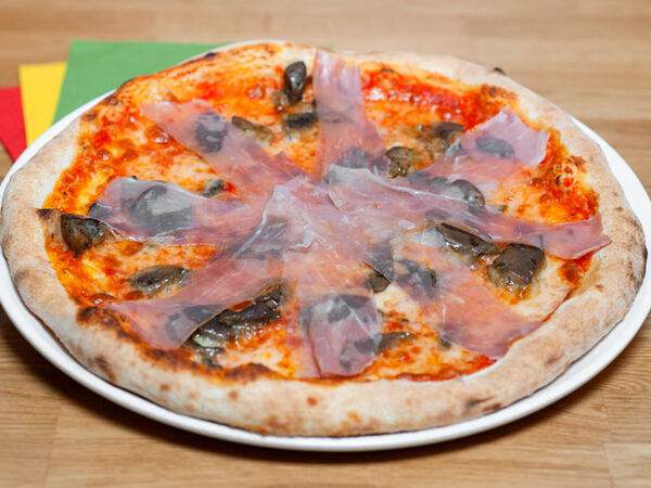 LaCelletta Caffe - Пицца Грибы и прошутто