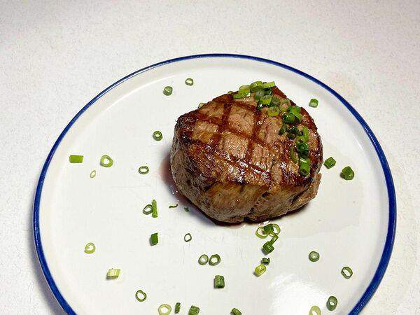 Dirty boots irish pub - Стейк из говяжьей вырезки