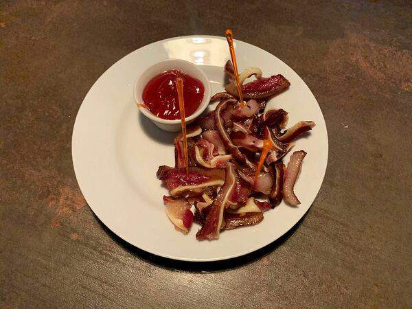 The Peashem - Копченые свиные уши с соусом барбекю