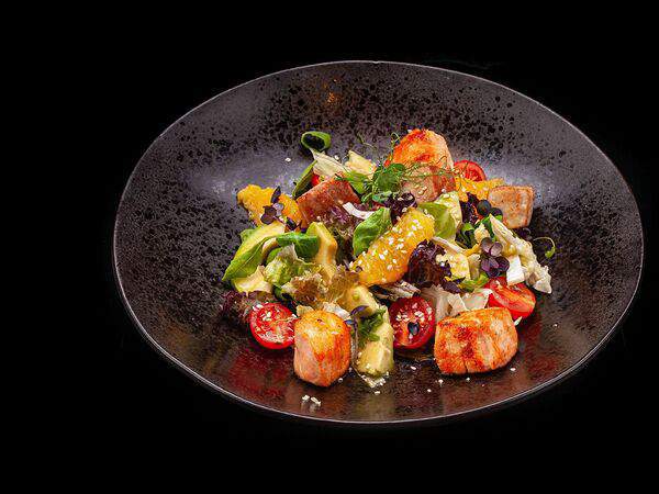 Греко гриль бар - Салата мэ соломо кэ тоно