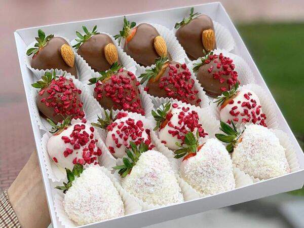 Labberry клубника в шоколаде - Набор 16 клубник в шоколаде (Классический дизайн)