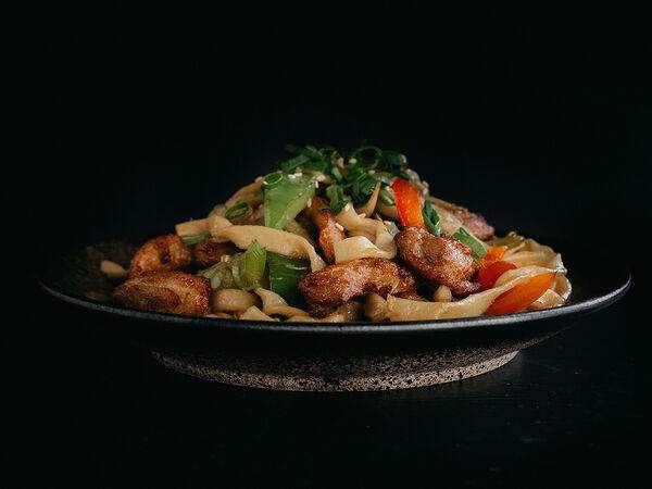 Ryba international - Лапша удон с курицей