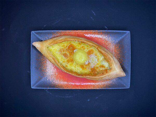 Lukum lounge cafe - Хачапури по-Аджарски