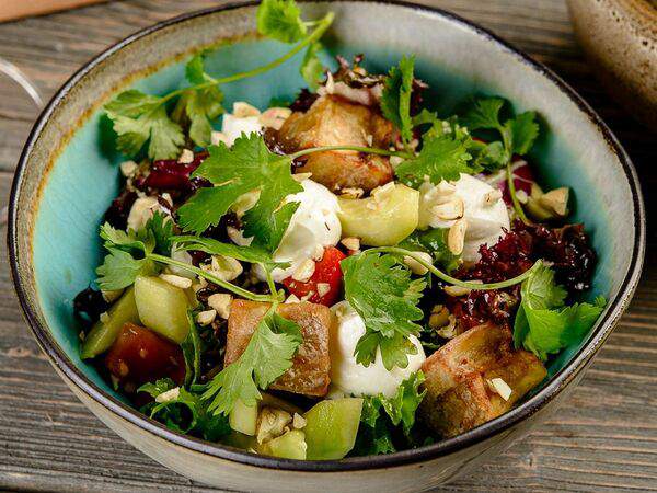 Веранда - Салат с жареными баклажанами