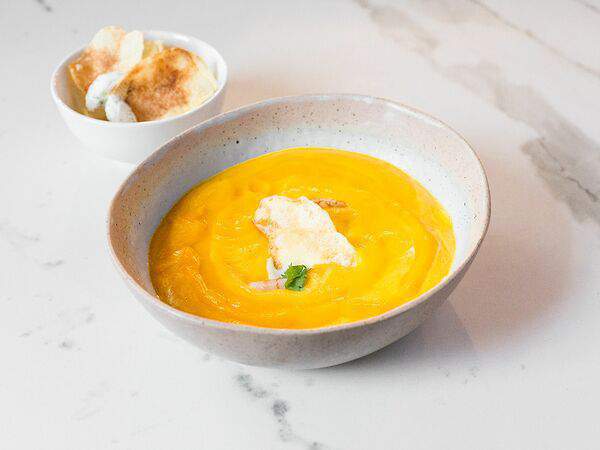 Гаврош - Крем-суп из моркови с креветками