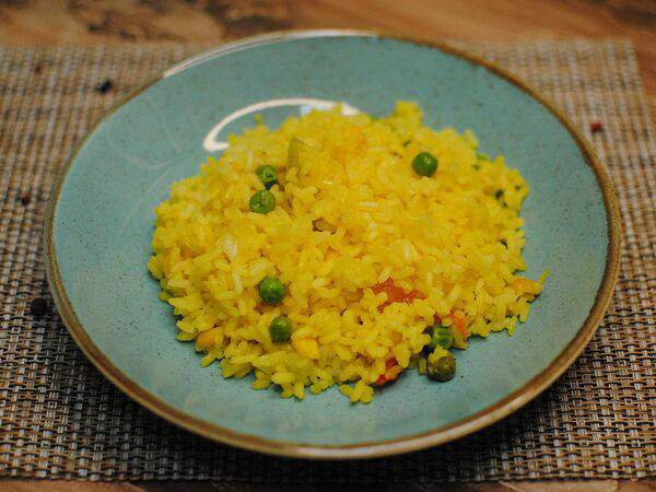 Окрошка - Рис с кукурузой и зеленым горошком