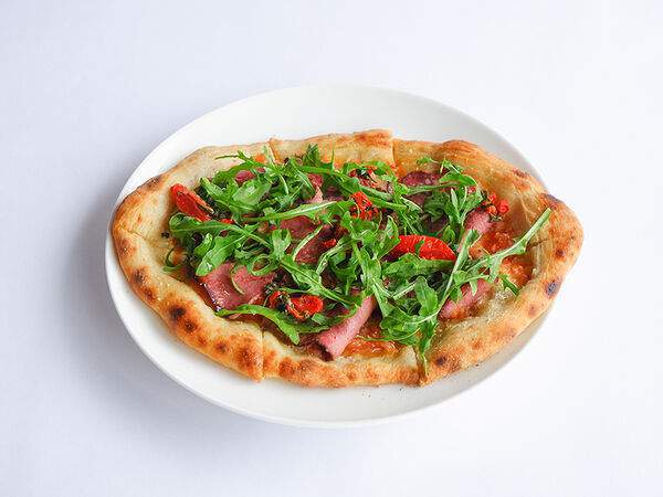 Avocado queen - Фокачча, пастрами, томатная сальса, пармезан