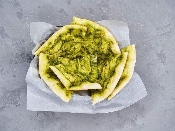 Terra - Хлеб Фокачча с соусом Песто