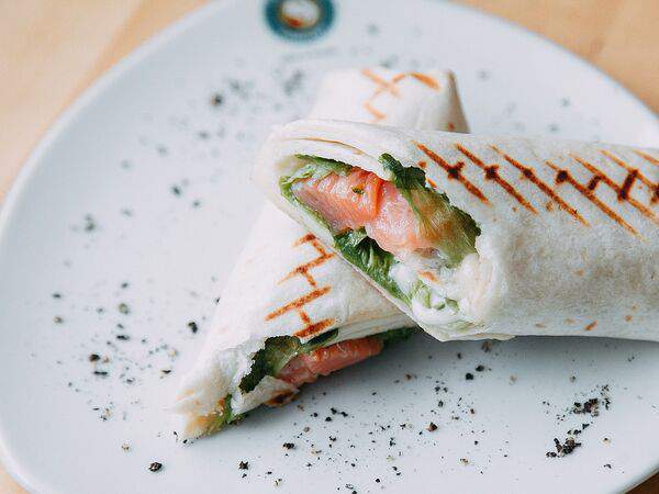 Coffeeshop company - Ролл с лососем