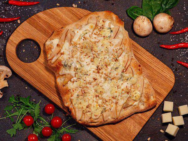 Между нами булочками - Груша с горгонзолой