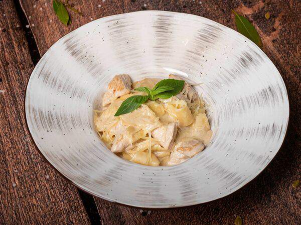 Philosophia Life - Паппарделле с цыпленком в сливочном соусе