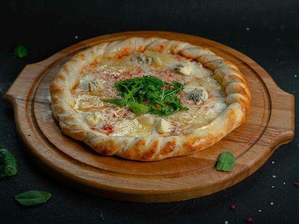 Macarena - Пицца Четыре сыра