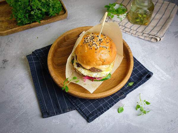 Куда? В гастролеры! - Топ-бургер Ам!стердам