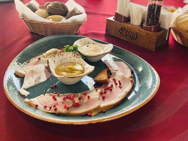 Русь - Сало с гренками