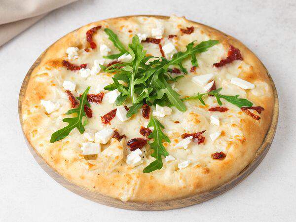 Доставкин - Фокачча с рукколой и вялеными томатами