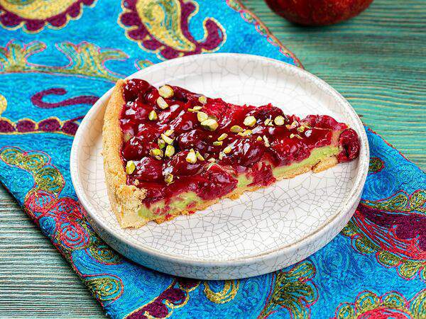 Бахор - Фисташковый тарт с вишней