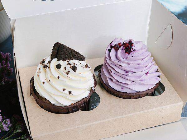 2A Concept. Coffee, Cake & Shop - Набор из двух капкейков