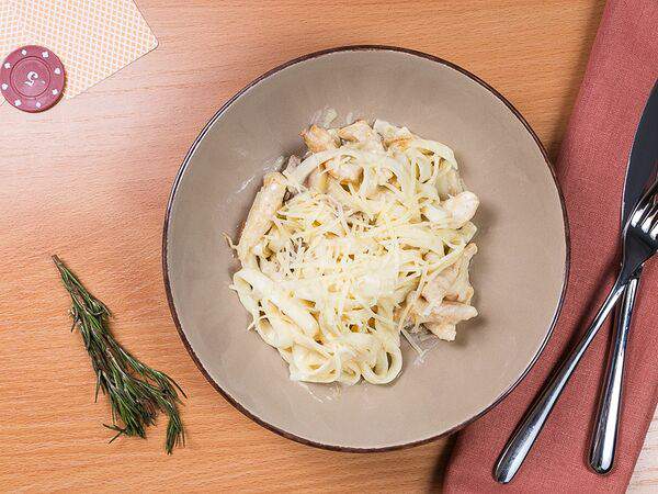 Roll Capone - Паста с курицей и грибами