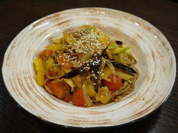 Семейное - Лапша соба с овощами и сладким чили