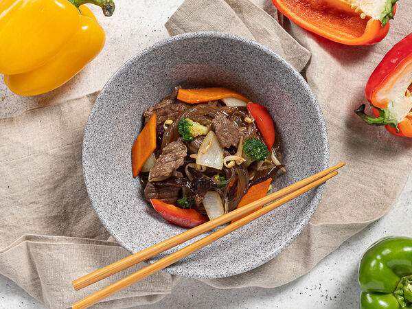 Империя Пиццы и Суши - Рисовая лапша с говядиной