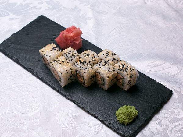 Аура - Ролл с жареным лососем